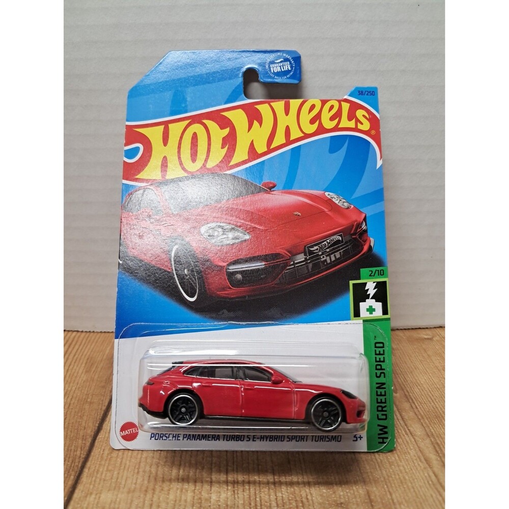 2023 Porsche Panamera Turbo S E-Hybrid Sport Turismo Red 38/250